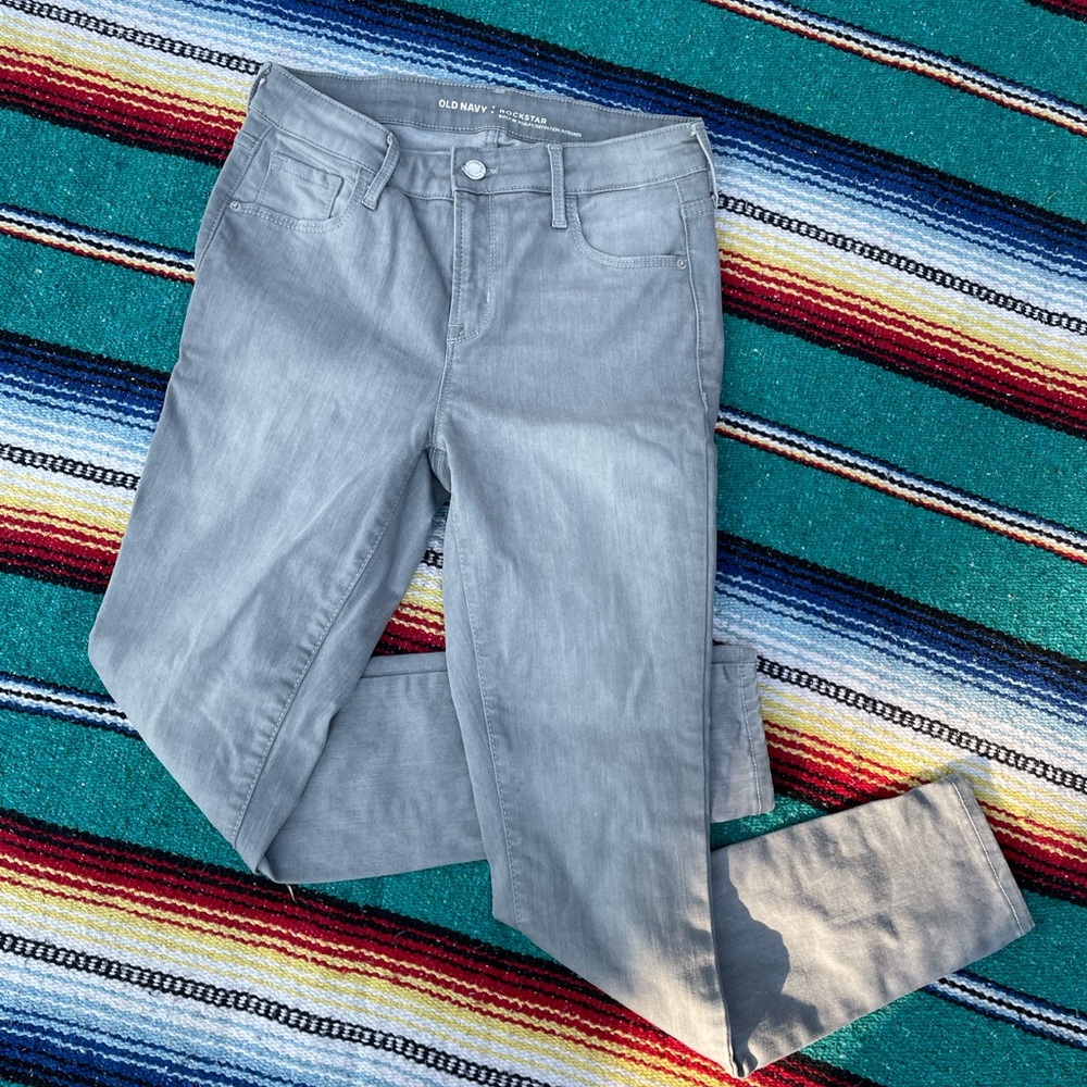 Gray Old Navy Rockstar Jeans - Size 6